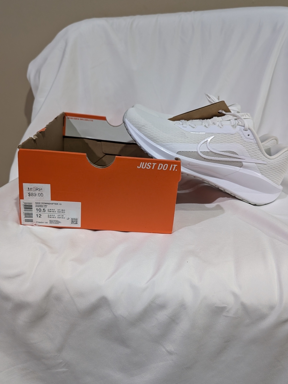 Nike Men’s Downshifter 13 - White Running Shoes - New With Box Size 10.5